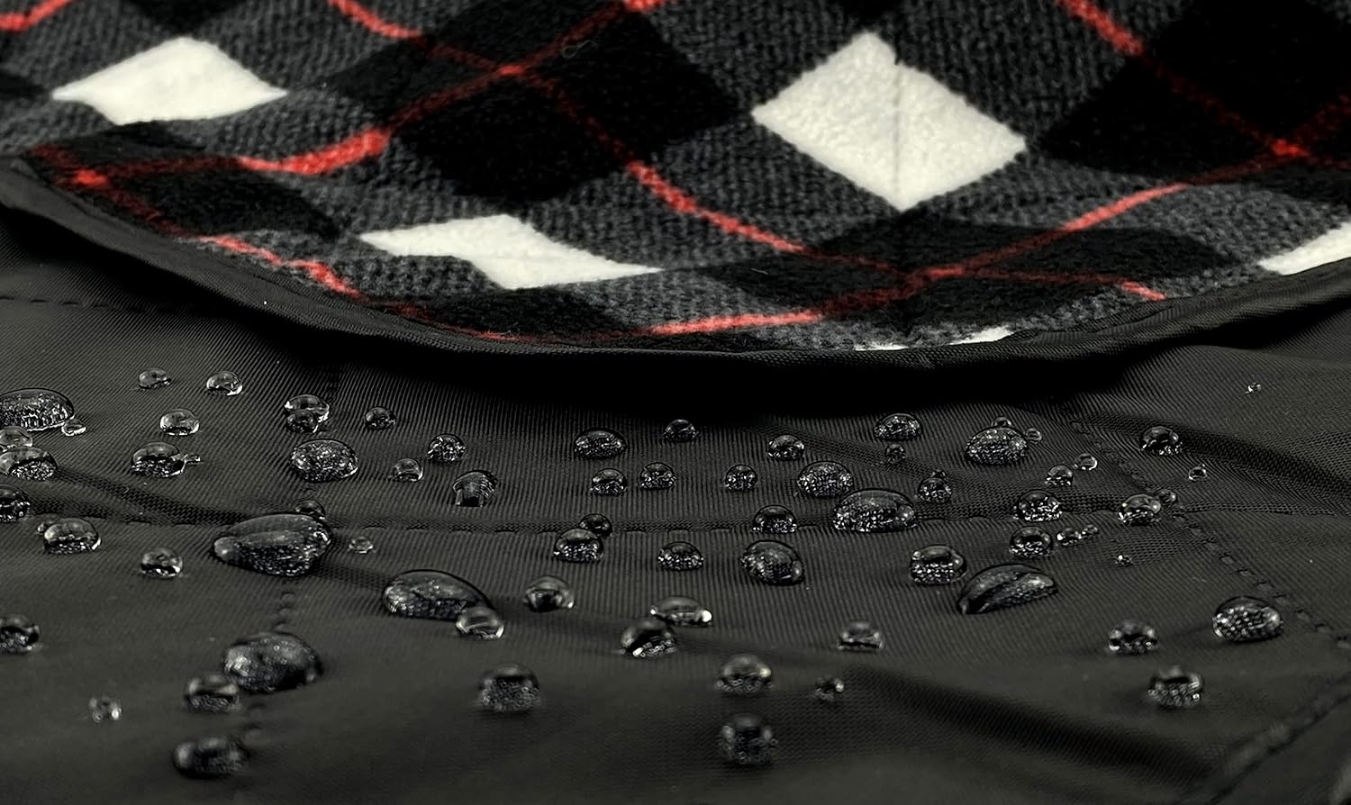 DOWN UNDER OUTDOORS Waterproof 350 GSM Fleece or Sherpa Stadium Blanket